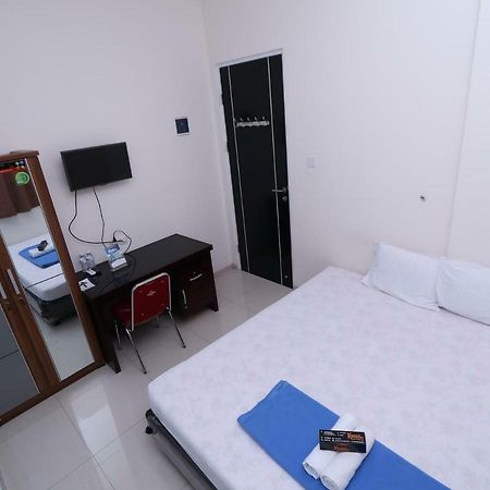 Kamar Keluarga Tanah Abang Hotel Jakarta Exterior foto