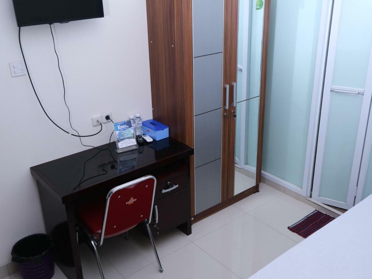 Kamar Keluarga Tanah Abang Hotel Jakarta Exterior foto